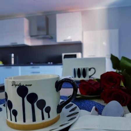 Casa Vacanza "Marinella" 술모나 외부 사진